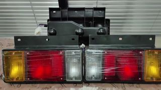4JB1 8-94178619-0 NPR NHR 100P Tail Combo Lamp